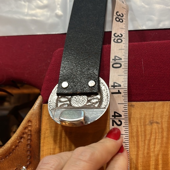 Coldwater Creek WITCH Round moon HOOK belt black leather Silver Buckle 42” large - Picture 8 of 14